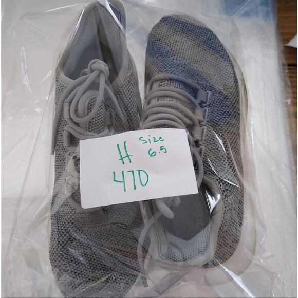 [H470] Adidas Women’s Tubular Shadow Flyknit Runners, Size 6.5 - Picture 6 of 6